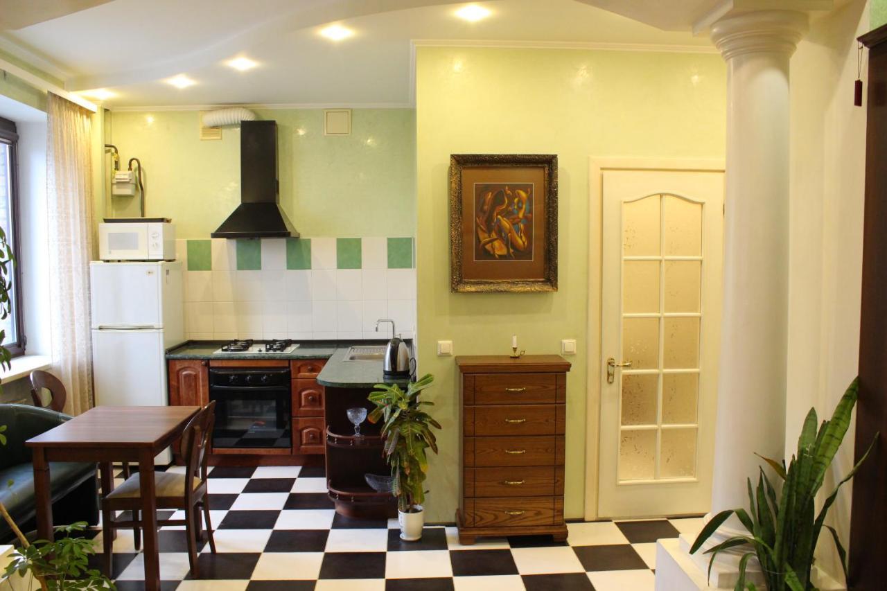 Apartment центр печерск метро зверинецкая, печерская